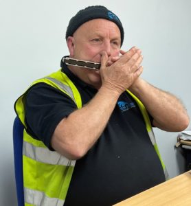 Barney harmonica